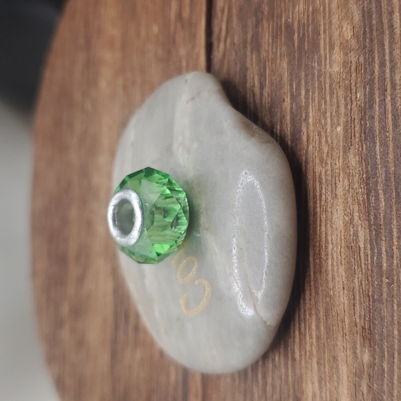 Crystal fairycore green mystic charm - Picture 2 of 2